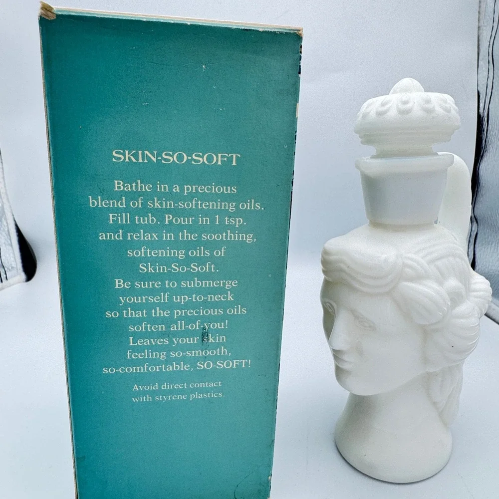 Vintage Avon Grecian Pitcher Skin So Soft Bath Oil White Milk Glass Decanter Box